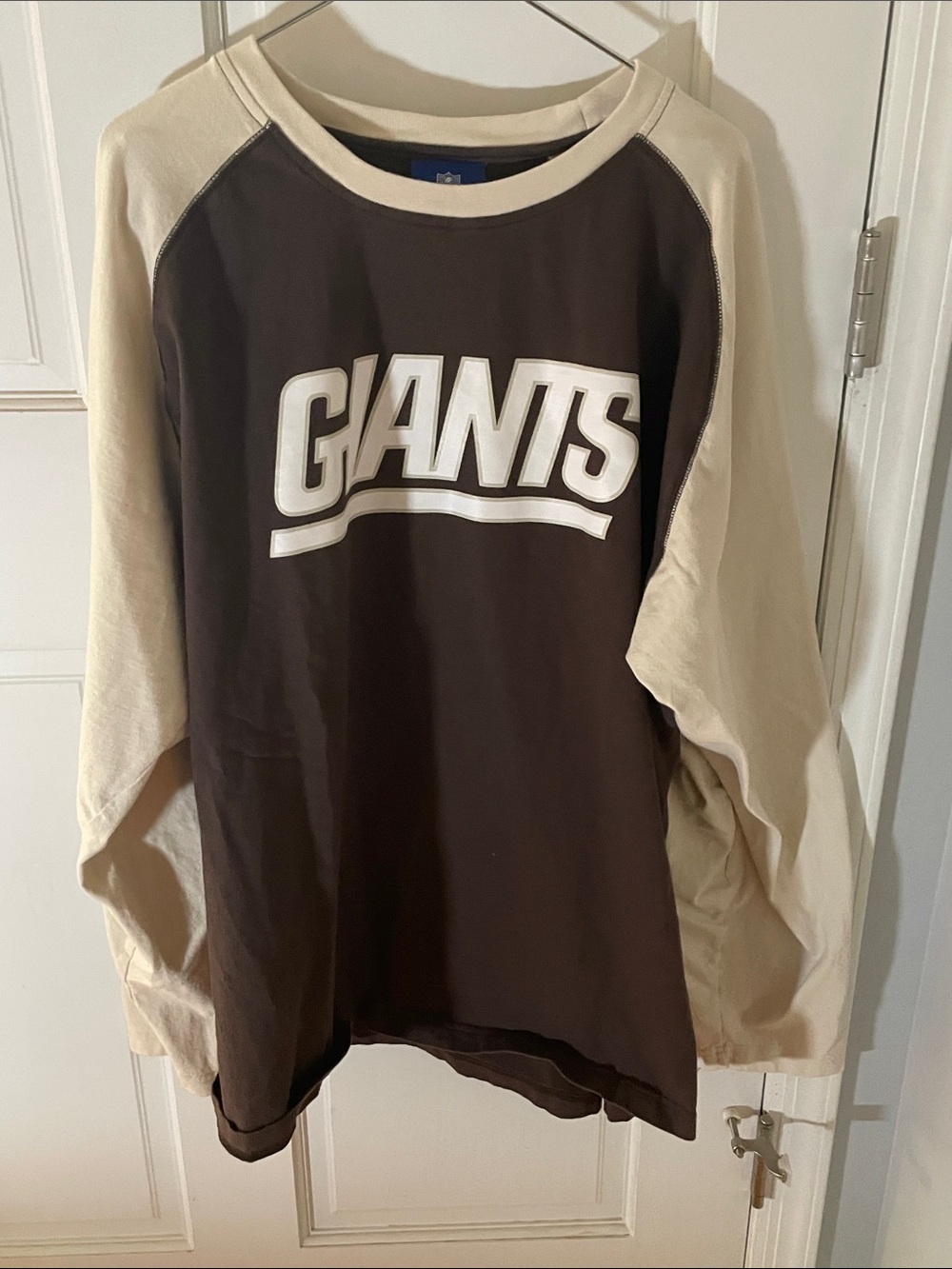 Giants Raglan Long-Sleeve Men Top Size XL in Brown and Cream